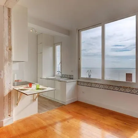 Апартаменти Tagus Sunrise In By Innkeeper *