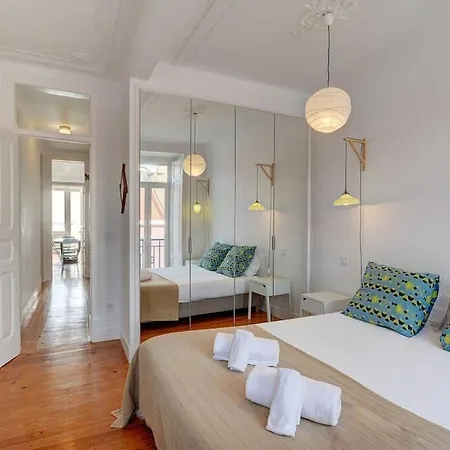 Tagus Sunrise In By Innkeeper * Lisboa